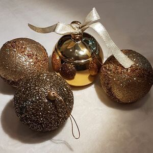 Sparkly Elegant Classy Gold and Brown Ornaments with a Gold Candle
